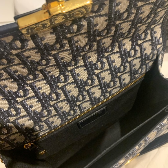 Dior 30 Montaigne m canvas - Picture 3 of 3